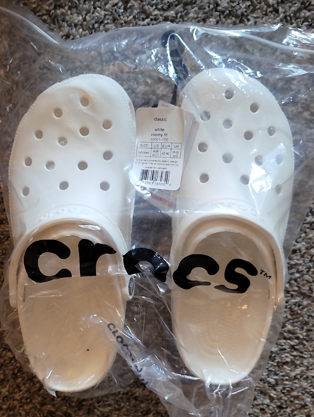 NWT CROCS Unisex Classic Clog in White